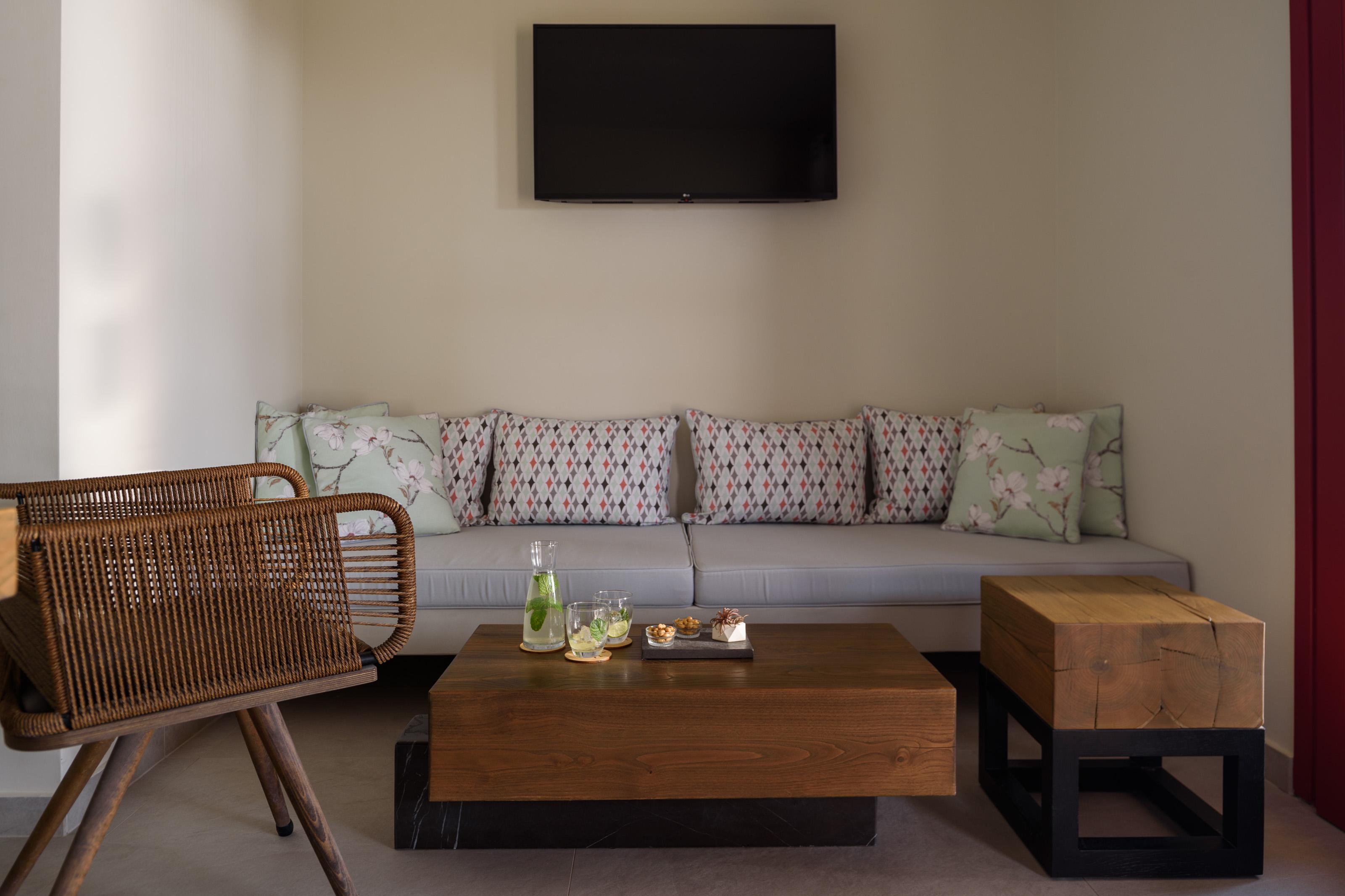 Potnia Theron Suites Akrotírion 외부 사진