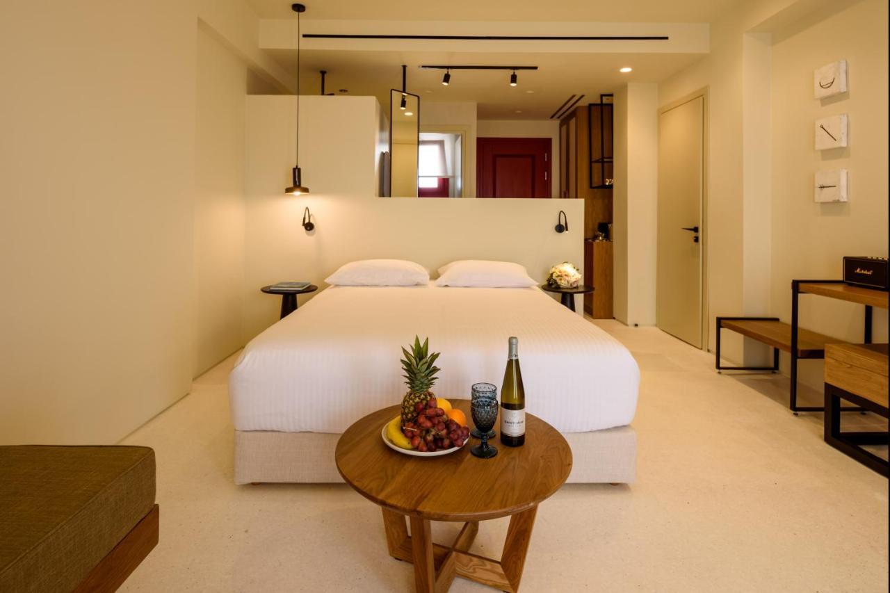 Potnia Theron Suites Akrotírion 외부 사진