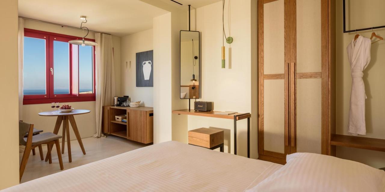 Potnia Theron Suites Akrotírion 외부 사진