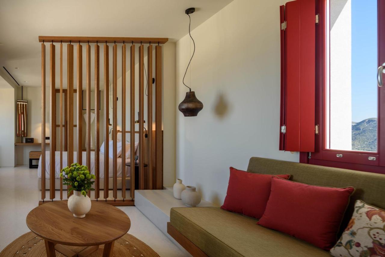 Potnia Theron Suites Akrotírion 외부 사진